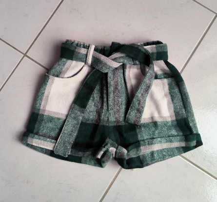 Short Mia